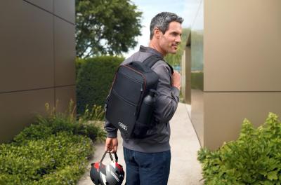 Batoh crossbody - černý AUDI