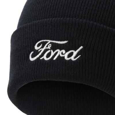 Čepice s nápisem FORD