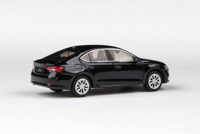 Škoda Octavia IV (2020) 1:43 - Černá Crystal Metalíza