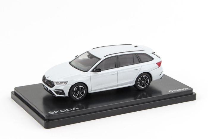 Škoda Octavia IV Combi RS (2020) 1:43 - Bílá Moon Metalíza