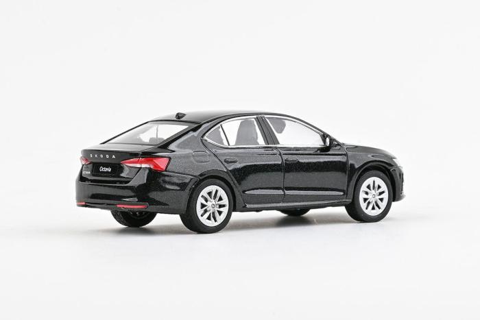 Škoda Octavia IV FL (2024) 1:43 - Černá Magic Metalíza