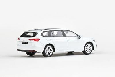 Škoda Superb IV Combi (2023) 1:43 - Bílá Purity
