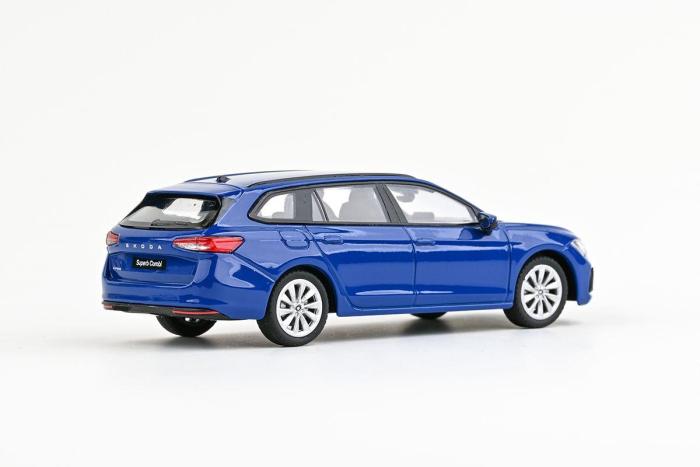 Škoda Superb IV Combi (2023) 1:43 - Modrá Energy