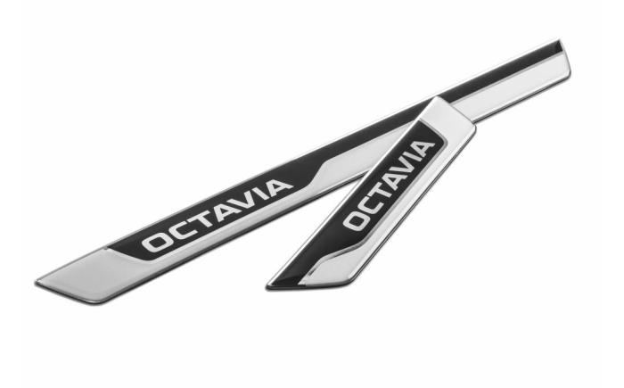 Dekorativní 3D nástupní fólie ŠKODA Octavia IV