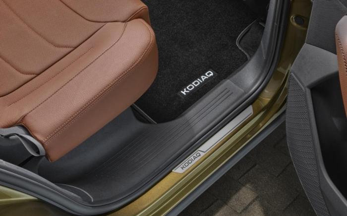Dekorativní prahové lišty zadní - černé ŠKODA Kodiaq II