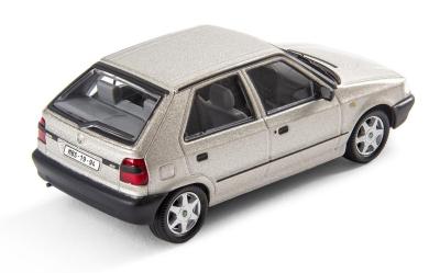 Model Felicia 1994 1:43 - stříbrná champagne ŠKODA