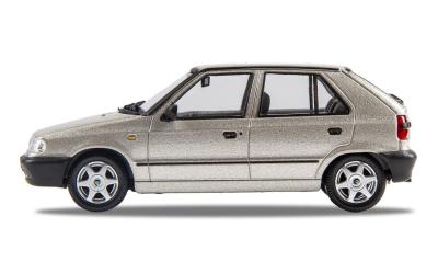Model Felicia 1994 1:43 - stříbrná champagne ŠKODA
