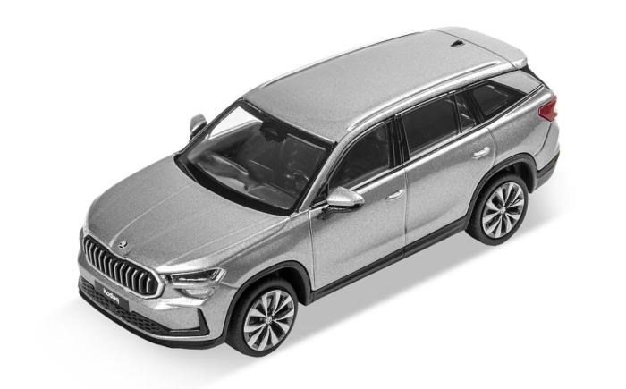 Model Kodiaq II 1:43 - stříbrná Smokey ŠKODA