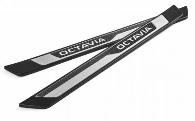 Náhled Osvětlené prahové lišty ŠKODA Octavia IV
