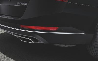 Náhled Ozdobná lišta pro zadní nárazník - chrom