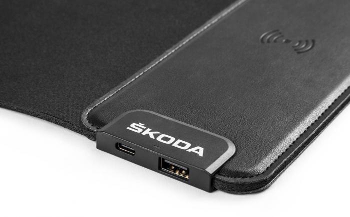 Podložka pod myš s bezdrátovým dobíjením ŠKODA