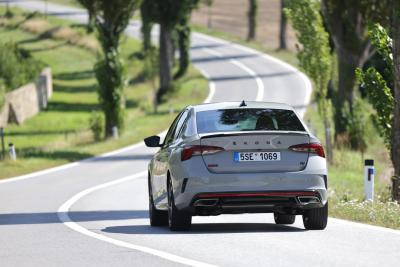 ŠKODA zadní nápis velký Octavia IV - černý