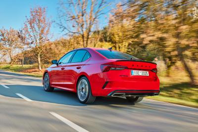 ŠKODA zadní nápis velký Octavia IV - černý