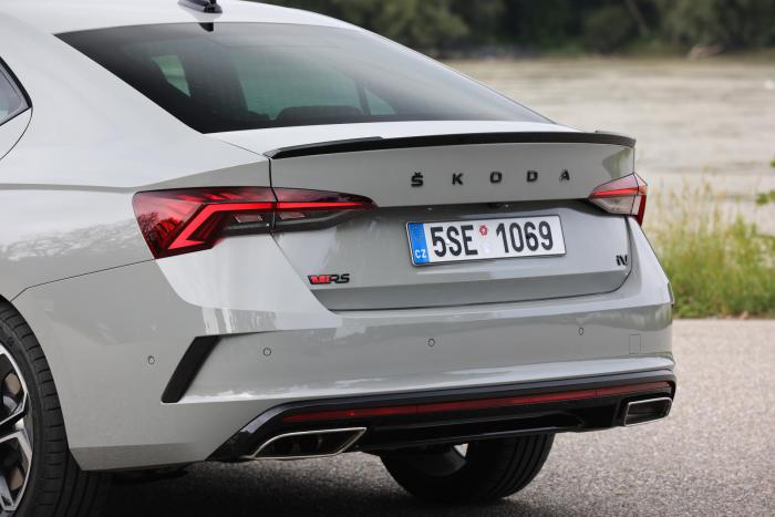 ŠKODA zadní nápis velký Octavia IV - černý