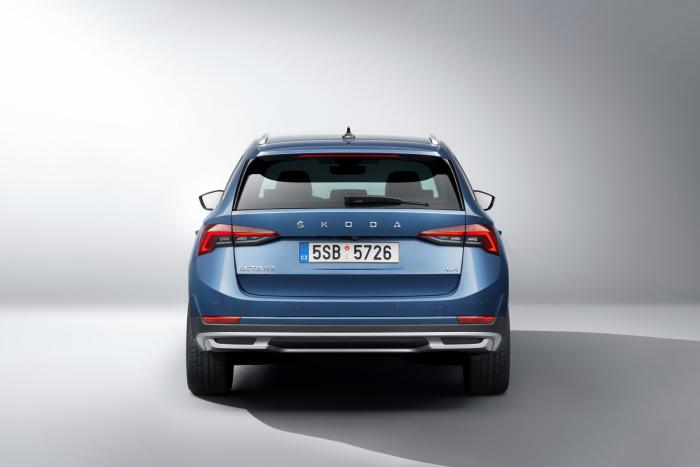 ŠKODA zadní nápis velký Octavia IV - stříbrný