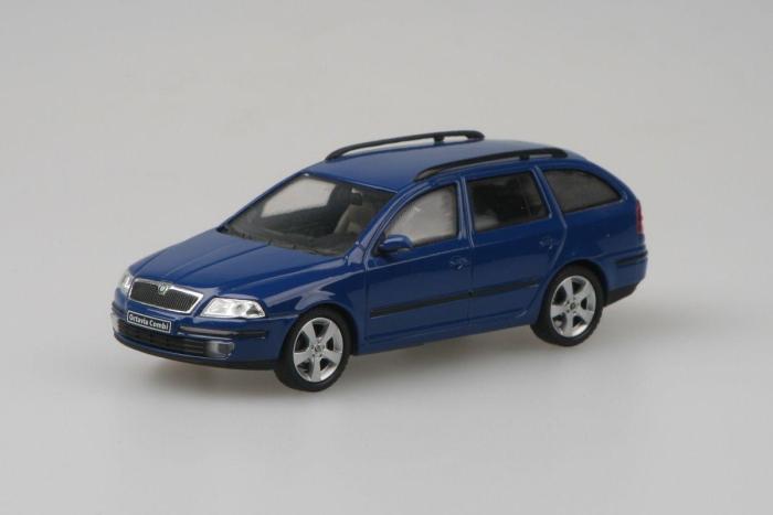 Škoda Octavia II Combi (2004) 1:43 - Modrá Dynamic Uni