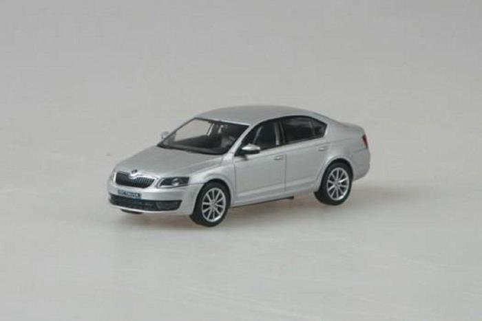 Škoda Octavia III (2012) 1:43 - Stříbrná Brilliant Metalíza