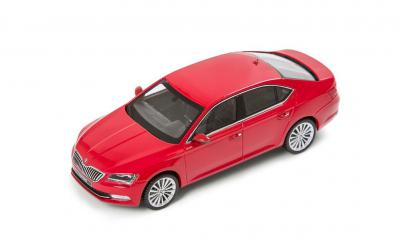 Náhled Superb III 1:43 - červená Corrida ŠKODA